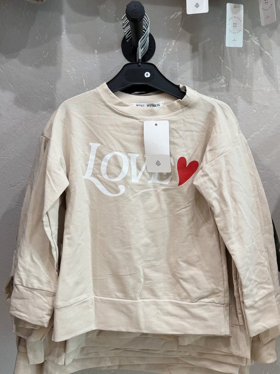 Sweat LOVE brodé